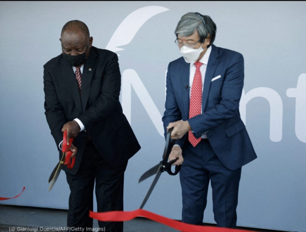 U.S. DOCTOR WILL PRODUCE VACCINES IN SOUTH AFRICA