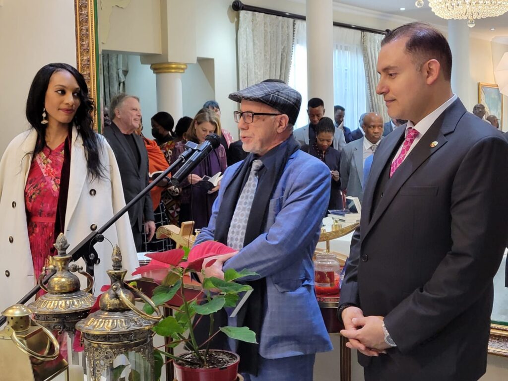 UNBOUND TWITTER THOUGHTS FOR THE HEART AND MIND BY VERLAINE-DIANE SOOBROYDOO