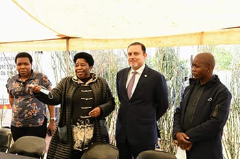 Department of International Relations and Cooperation and the Embassy of the State of Qatar spends 67 minutes of community work as part of Nelson Mandela International Day.