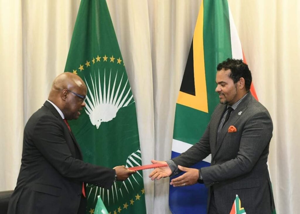Deputy Minister Alvin Botes Receives Credential Letters from Mr Kennedy Mbekeani, Country Manager of the African Development Bank (AfDB), resident in South Africa